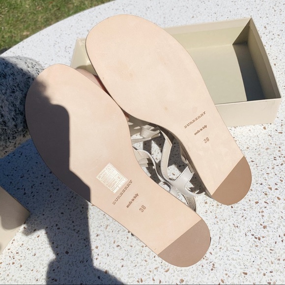 NWT Authentic Burberry Check Laceup Gladiator Flat - Picture 4 of 4